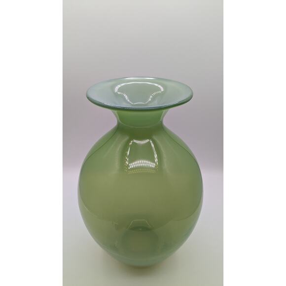 Makora Art Glass Green Opalescence Vase by Kronos. 12" - Picture 2 of 7